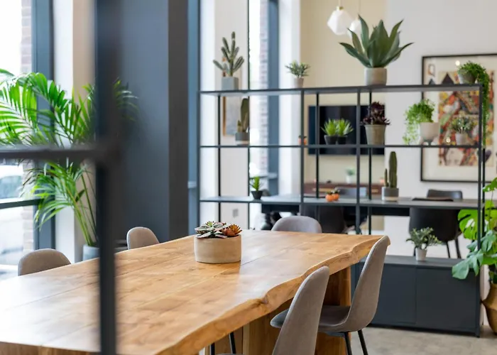 For Students Only Zinc Quarter In 公寓